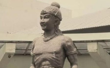 Sebab Ken Arok Jatuh Cinta Terhadap Ken Dedes