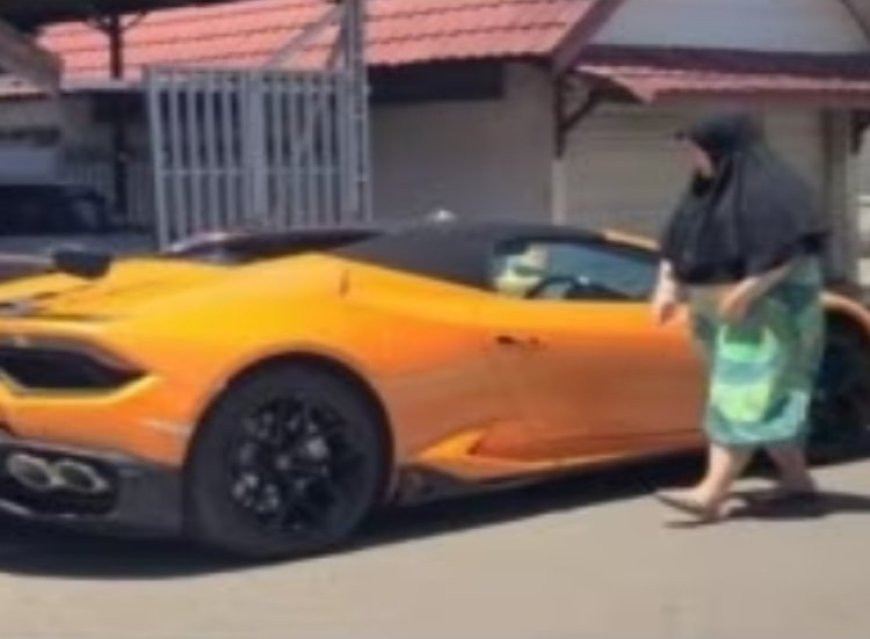 Viral Video Emak-emak Berdaster Naik Mobil Lamborghini