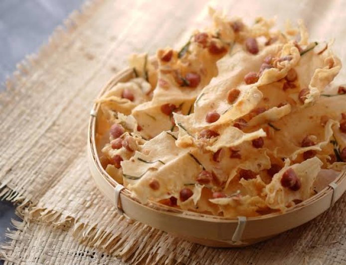 Tambah 1 Bahan, Peyek Kacang Kamu Jadi Renyah dan Tanpa Minyak