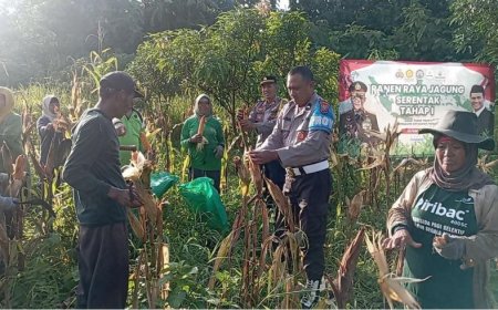 Kapolres Pasuruan Dukung Ketahanan Pangan, Apresiasi Panen Raya Jagung di Winongan