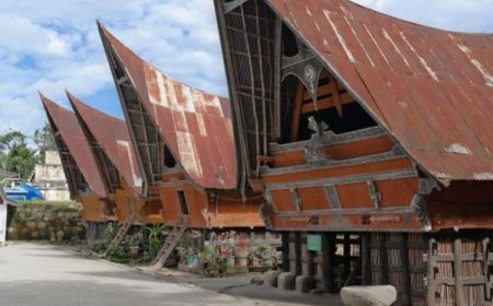 Apa Saja Filosofi dan Ciri Khas Rumah Bolon Suku Batak?